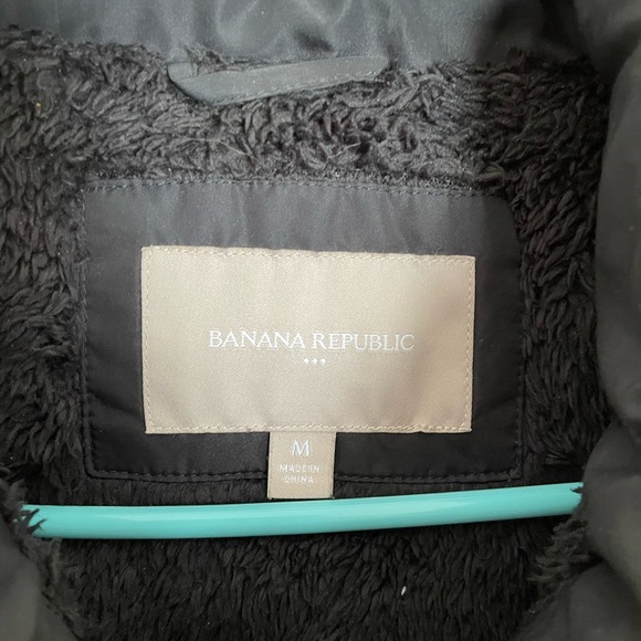 Banana Republic - Black Vest - Picture 2 of 2